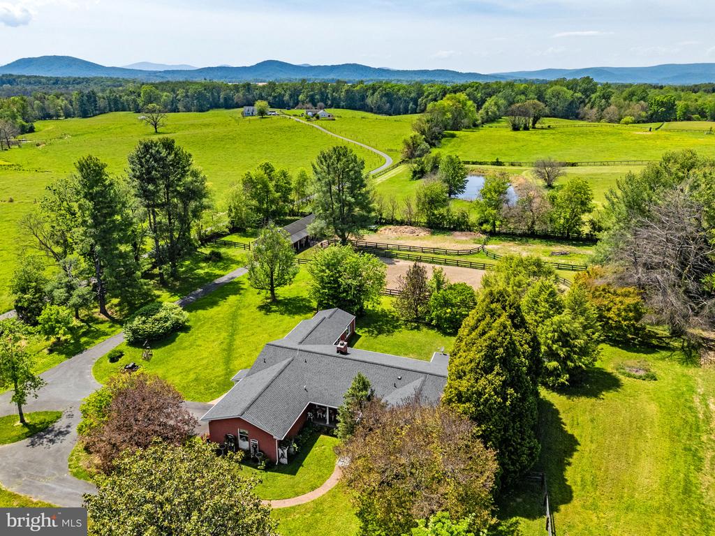 3934 RECTORTOWN RD, MARSHALL, Virginia 20115, 4 Bedrooms Bedrooms, ,2 BathroomsBathrooms,Residential,3934 RECTORTOWN RD,VAFQ2022142 MLS # VAFQ2022142