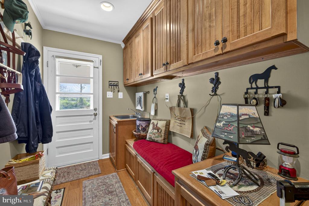 3934 RECTORTOWN RD, MARSHALL, Virginia 20115, 4 Bedrooms Bedrooms, ,2 BathroomsBathrooms,Residential,3934 RECTORTOWN RD,VAFQ2022142 MLS # VAFQ2022142