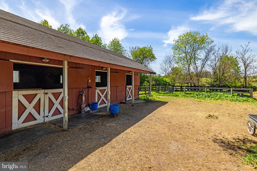3934 RECTORTOWN RD, MARSHALL, Virginia 20115, 4 Bedrooms Bedrooms, ,2 BathroomsBathrooms,Residential,3934 RECTORTOWN RD,VAFQ2022142 MLS # VAFQ2022142
