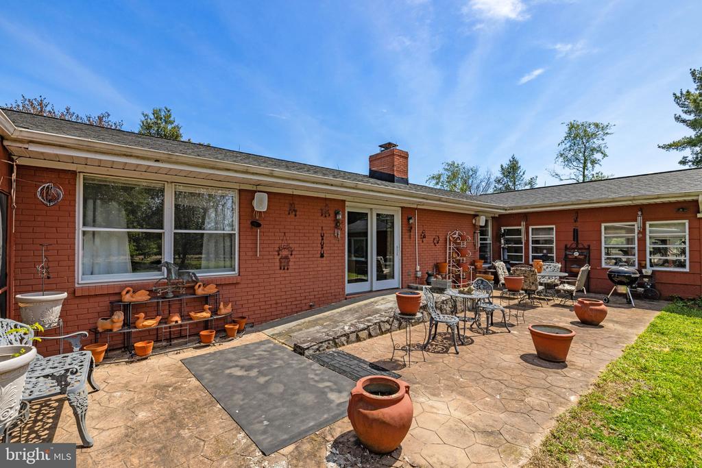 3934 RECTORTOWN RD, MARSHALL, Virginia 20115, 4 Bedrooms Bedrooms, ,2 BathroomsBathrooms,Residential,3934 RECTORTOWN RD,VAFQ2022142 MLS # VAFQ2022142