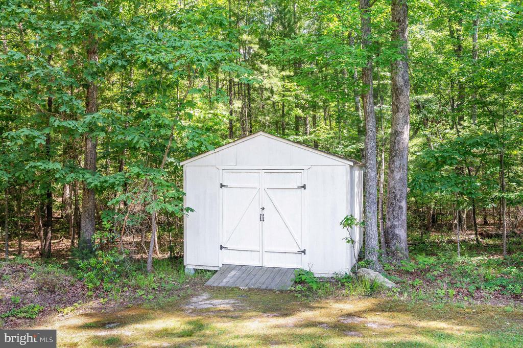 32454 GADSDEN LN, LOCUST GROVE, Virginia 22508, 4 Bedrooms Bedrooms, ,3 BathroomsBathrooms,Residential,32454 GADSDEN LN,VAOR2014192 MLS # VAOR2014192