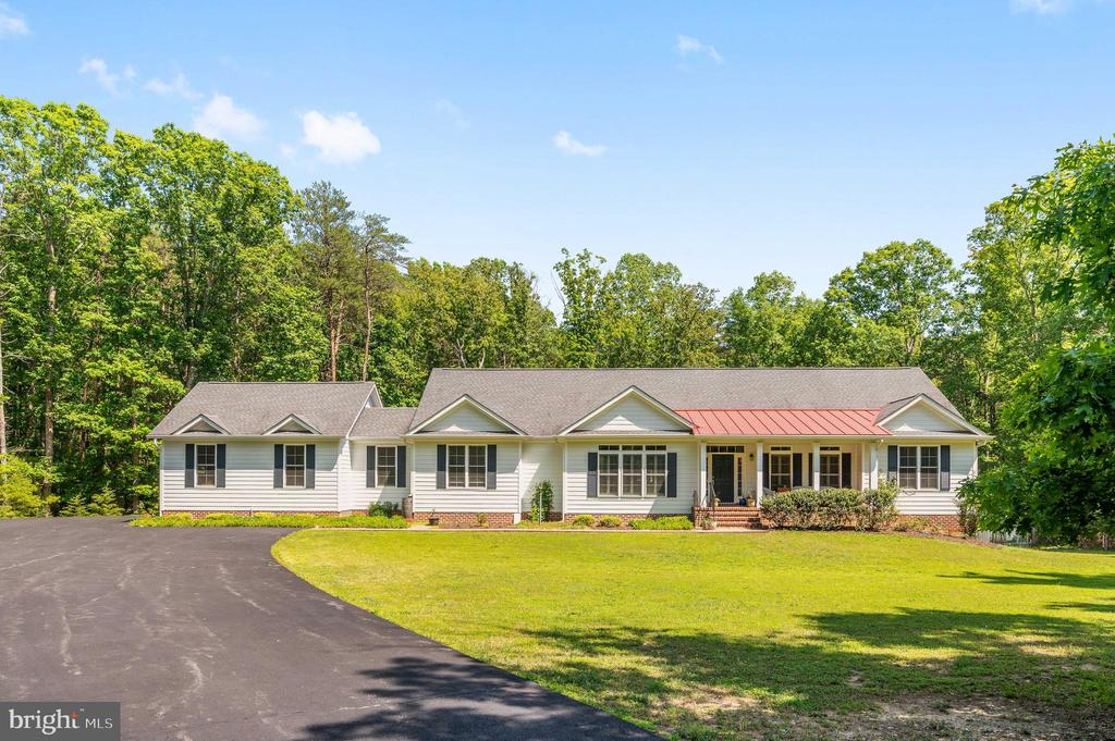 32454 GADSDEN LN, LOCUST GROVE, Virginia 22508, 4 Bedrooms Bedrooms, ,3 BathroomsBathrooms,Residential,32454 GADSDEN LN,VAOR2014192 MLS # VAOR2014192