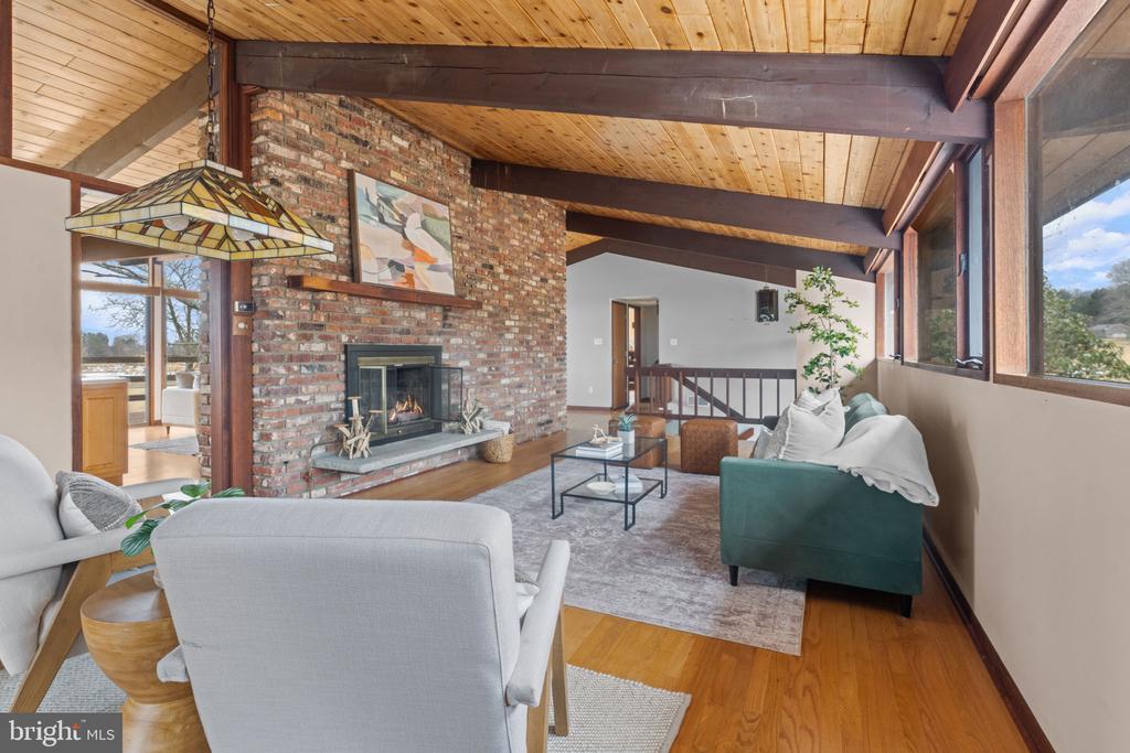 7099 GLEN CURTISS LN, WARRENTON, Virginia 20187, 4 Bedrooms Bedrooms, ,3 BathroomsBathrooms,Residential,7099 GLEN CURTISS LN,VAFQ2022134 MLS # VAFQ2022134