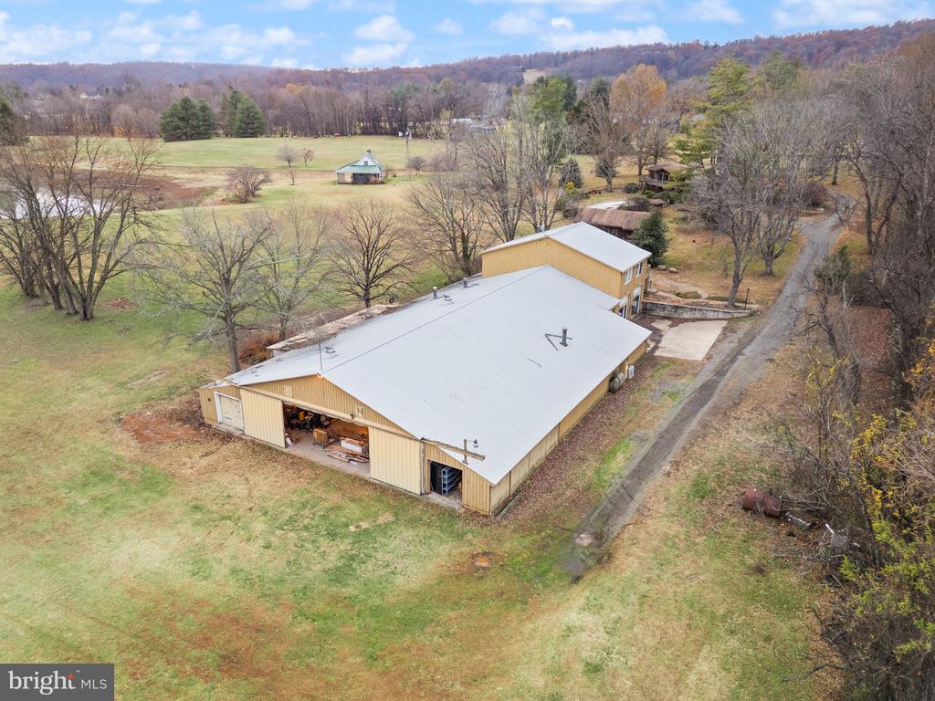 7099 GLEN CURTISS LN, WARRENTON, Virginia 20187, 4 Bedrooms Bedrooms, ,3 BathroomsBathrooms,Residential,7099 GLEN CURTISS LN,VAFQ2022134 MLS # VAFQ2022134