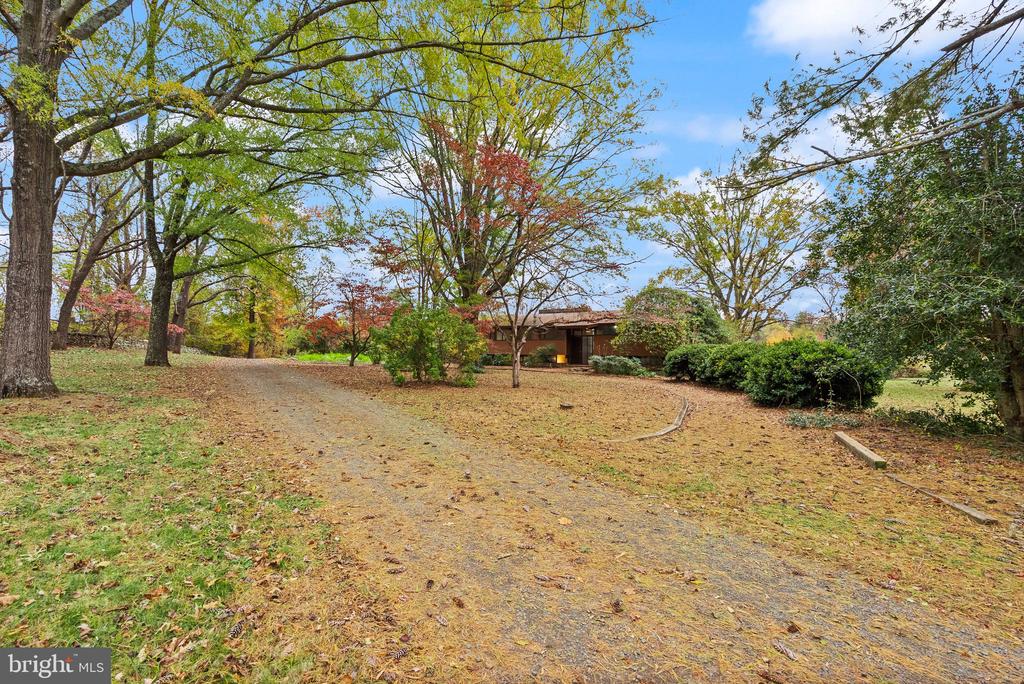 7099 GLEN CURTISS LN, WARRENTON, Virginia 20187, 4 Bedrooms Bedrooms, ,3 BathroomsBathrooms,Residential,7099 GLEN CURTISS LN,VAFQ2022134 MLS # VAFQ2022134