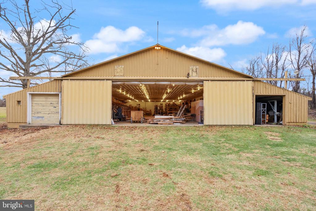 7099 GLEN CURTISS LN, WARRENTON, Virginia 20187, 4 Bedrooms Bedrooms, ,3 BathroomsBathrooms,Residential,7099 GLEN CURTISS LN,VAFQ2022134 MLS # VAFQ2022134