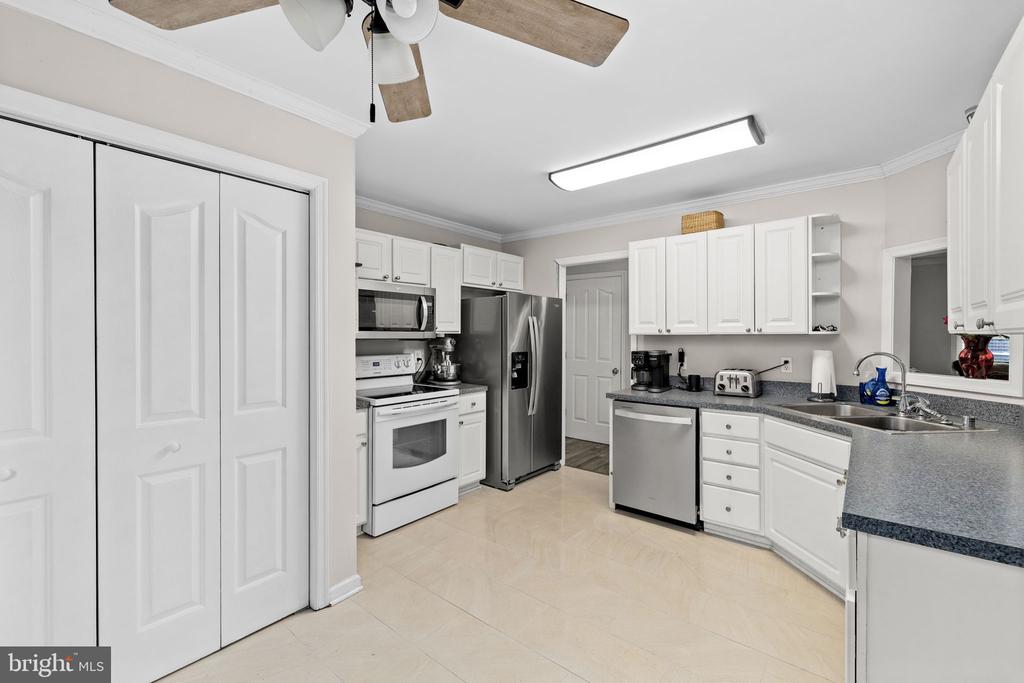 5300 RACHELS CT, FREDERICKSBURG, Virginia 22407, 3 Bedrooms Bedrooms, ,2 BathroomsBathrooms,Residential,5300 RACHELS CT,VASP2041954 MLS # VASP2041954 5300 RACHELS CT, FREDERICKSBURG, Virginia 22407, 3 Bedrooms Bedrooms, ,2 BathroomsBathrooms,Residential,5300 RACHELS CT,VASP2041954 MLS # VASP2041954