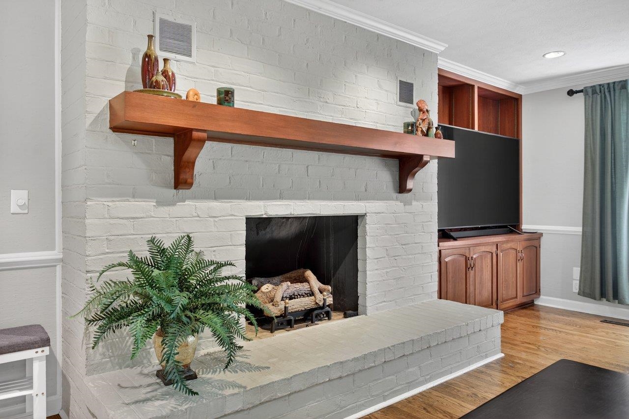207 FAIRWAY DR, HARRISONBURG, Virginia 22802, 4 Bedrooms Bedrooms, ,3 BathroomsBathrooms,Residential,207 FAIRWAY DR,677224 MLS # 677224 207 FAIRWAY DR, HARRISONBURG, Virginia 22802, 4 Bedrooms Bedrooms, ,3 BathroomsBathrooms,Residential,207 FAIRWAY DR,677224 MLS # 677224