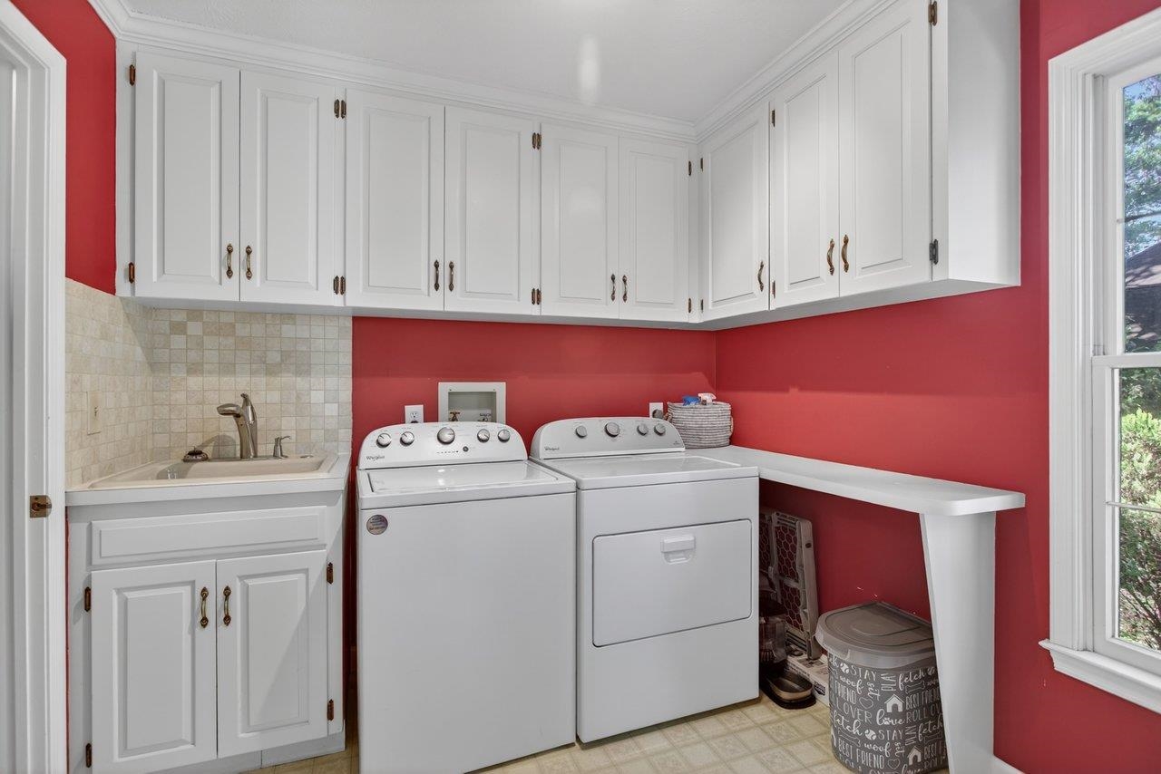 Washer and Dryer convey Washer and Dryer convey