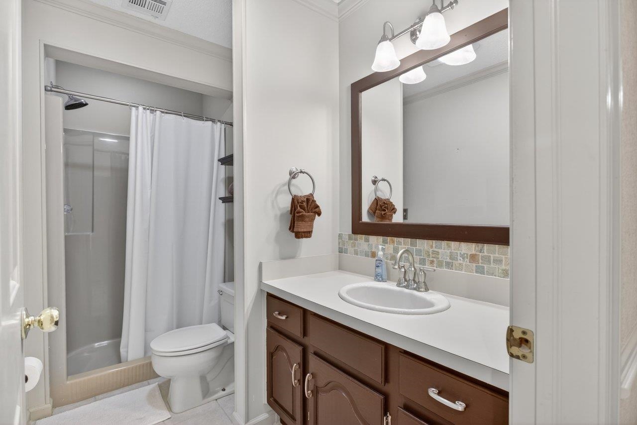 207 FAIRWAY DR, HARRISONBURG, Virginia 22802, 4 Bedrooms Bedrooms, ,3 BathroomsBathrooms,Residential,207 FAIRWAY DR,677224 MLS # 677224 207 FAIRWAY DR, HARRISONBURG, Virginia 22802, 4 Bedrooms Bedrooms, ,3 BathroomsBathrooms,Residential,207 FAIRWAY DR,677224 MLS # 677224