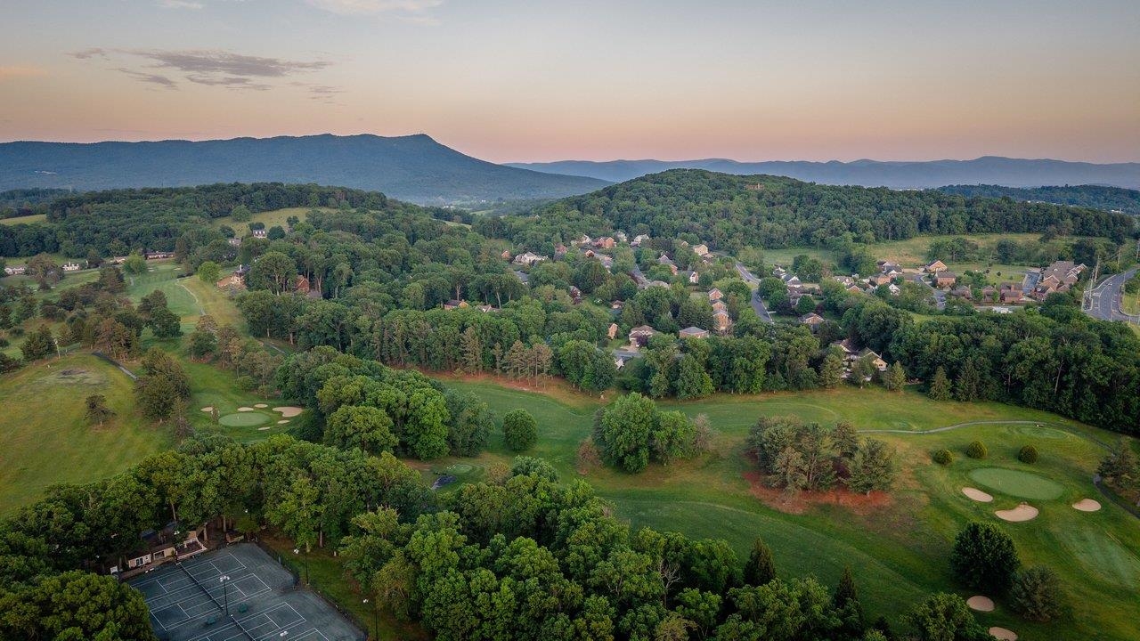 207 FAIRWAY DR, HARRISONBURG, Virginia 22802, 4 Bedrooms Bedrooms, ,3 BathroomsBathrooms,Residential,207 FAIRWAY DR,677224 MLS # 677224 207 FAIRWAY DR, HARRISONBURG, Virginia 22802, 4 Bedrooms Bedrooms, ,3 BathroomsBathrooms,Residential,207 FAIRWAY DR,677224 MLS # 677224