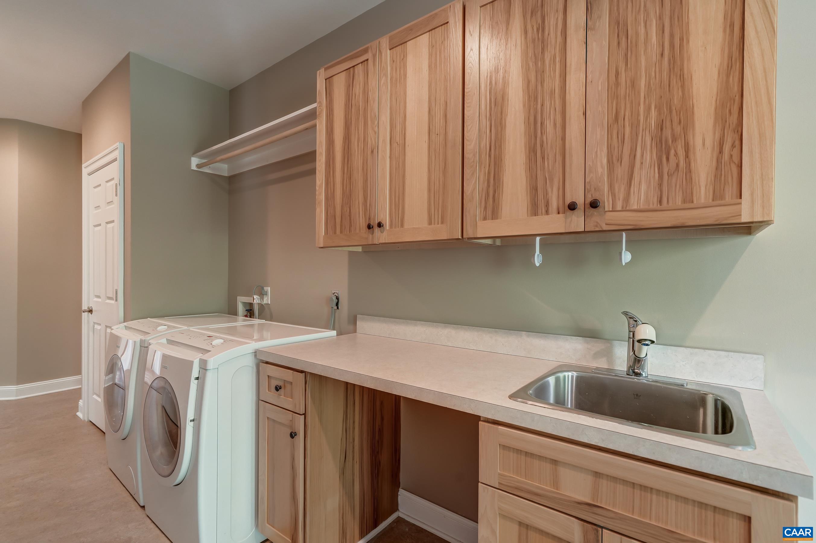 395 IVY VISTA DR, CHARLOTTESVILLE, Virginia 22903, 3 Bedrooms Bedrooms, ,2 BathroomsBathrooms,Residential,395 IVY VISTA DR,677361 MLS # 677361