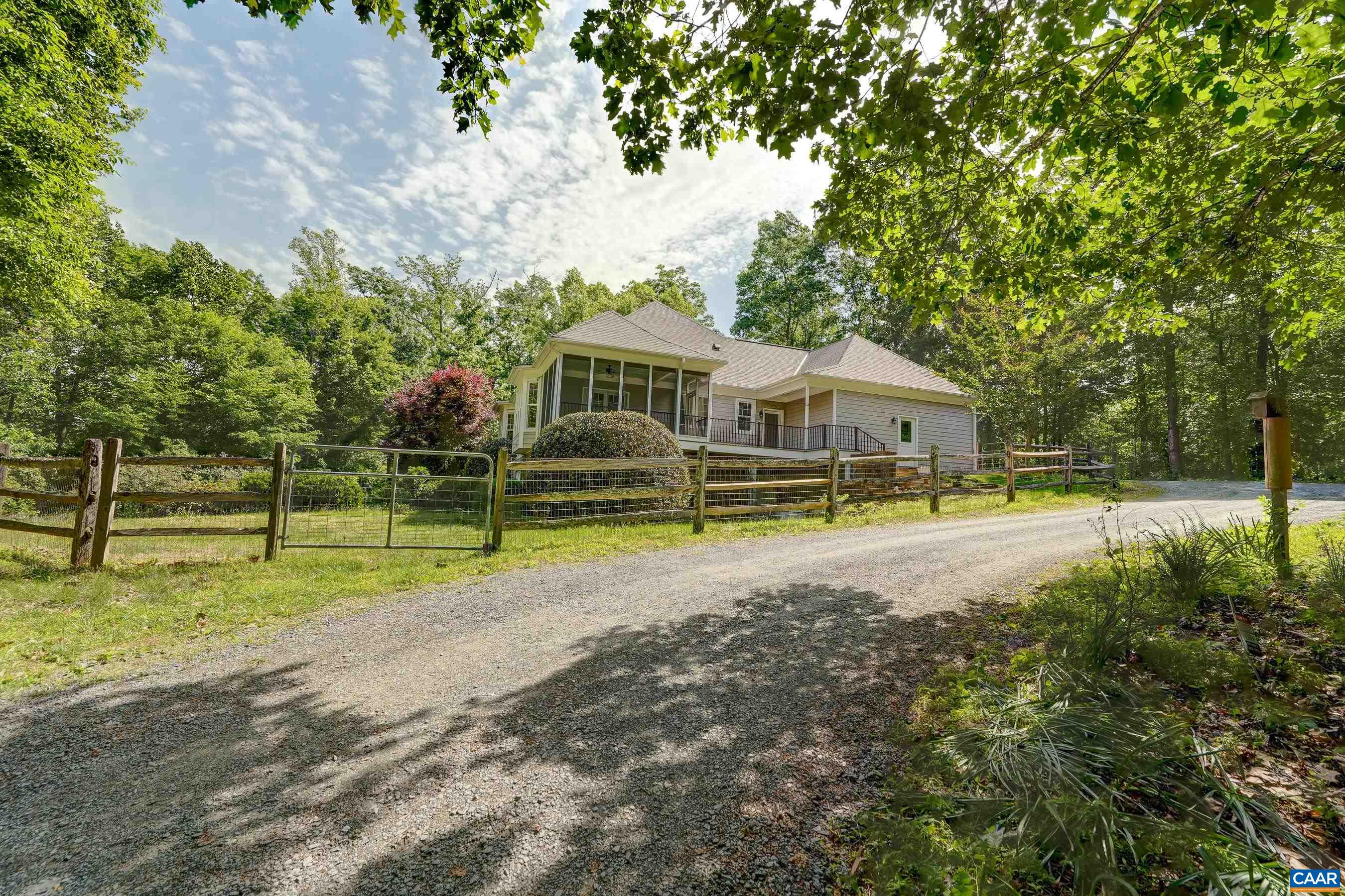 395 IVY VISTA DR, CHARLOTTESVILLE, Virginia 22903, 3 Bedrooms Bedrooms, ,2 BathroomsBathrooms,Residential,395 IVY VISTA DR,677361 MLS # 677361
