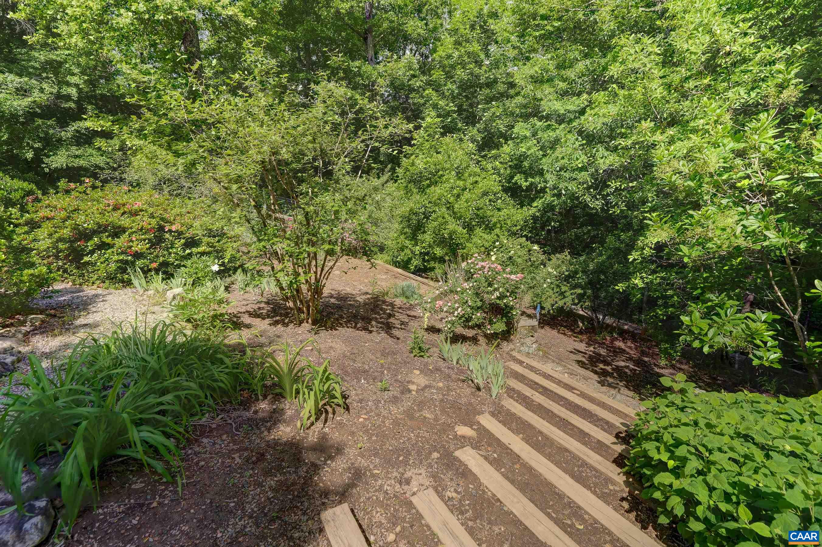 395 IVY VISTA DR, CHARLOTTESVILLE, Virginia 22903, 3 Bedrooms Bedrooms, ,2 BathroomsBathrooms,Residential,395 IVY VISTA DR,677361 MLS # 677361