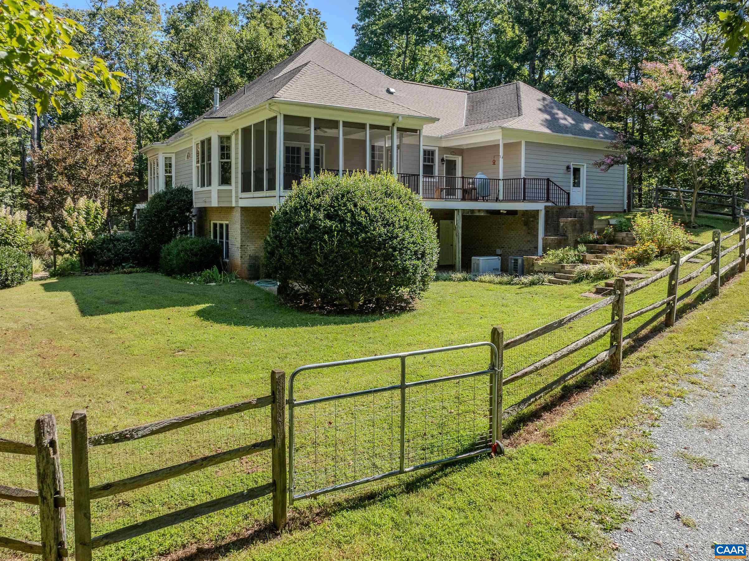 395 IVY VISTA DR, CHARLOTTESVILLE, Virginia 22903, 3 Bedrooms Bedrooms, ,2 BathroomsBathrooms,Residential,395 IVY VISTA DR,677361 MLS # 677361