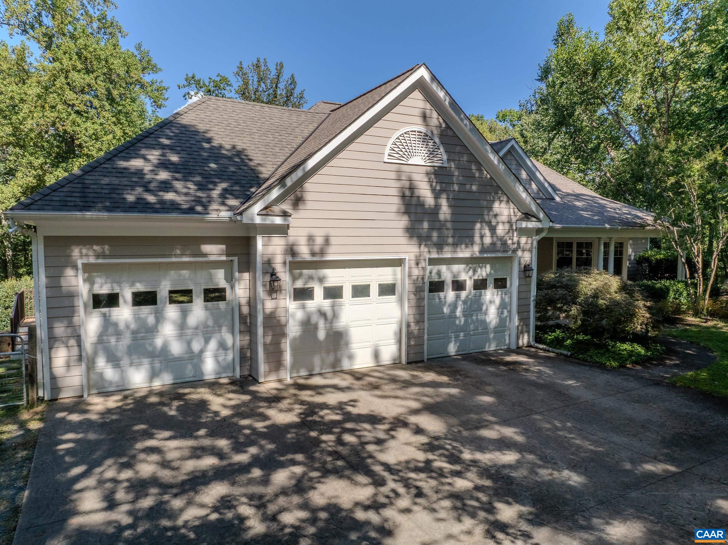395 IVY VISTA DR, CHARLOTTESVILLE, Virginia 22903, 3 Bedrooms Bedrooms, ,2 BathroomsBathrooms,Residential,395 IVY VISTA DR,677361 MLS # 677361