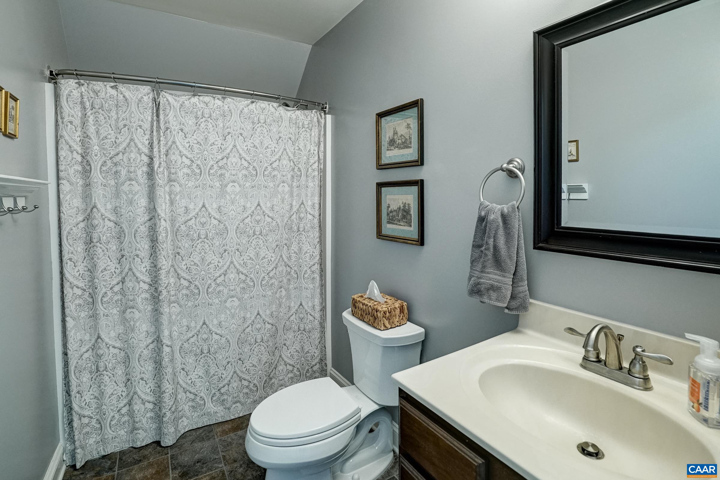 Full hall bathroom 2 Full hall bathroom 2