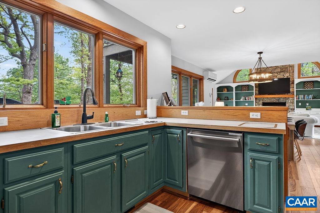 45 RAVENS ROOST LN, WINTERGREEN RESORT, Virginia 22967, 4 Bedrooms Bedrooms, ,3 BathroomsBathrooms,Residential,45 RAVENS ROOST LN,677368 MLS # 677368 45 RAVENS ROOST LN, WINTERGREEN RESORT, Virginia 22967, 4 Bedrooms Bedrooms, ,3 BathroomsBathrooms,Residential,45 RAVENS ROOST LN,677368 MLS # 677368