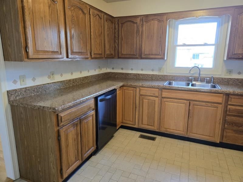 1326 MEADOWLARK DR, HARRISONBURG, Virginia 22802, 3 Bedrooms Bedrooms, ,2 BathroomsBathrooms,Residential,Quadrant 1 NS, Meadowlark Dr, Lot 11, Block J, Uni,1326 MEADOWLARK DR,677369 MLS # 677369 1326 MEADOWLARK DR, HARRISONBURG, Virginia 22802, 3 Bedrooms Bedrooms, ,2 BathroomsBathrooms,Residential,Quadrant 1 NS, Meadowlark Dr, Lot 11, Block J, Uni,1326 MEADOWLARK DR,677369 MLS # 677369