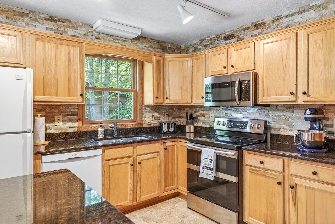 2731 LANIER LN, MCGAHEYSVILLE, Virginia 22840, 3 Bedrooms Bedrooms, ,2 BathroomsBathrooms,Residential,2731 LANIER LN,677370 MLS # 677370 2731 LANIER LN, MCGAHEYSVILLE, Virginia 22840, 3 Bedrooms Bedrooms, ,2 BathroomsBathrooms,Residential,2731 LANIER LN,677370 MLS # 677370