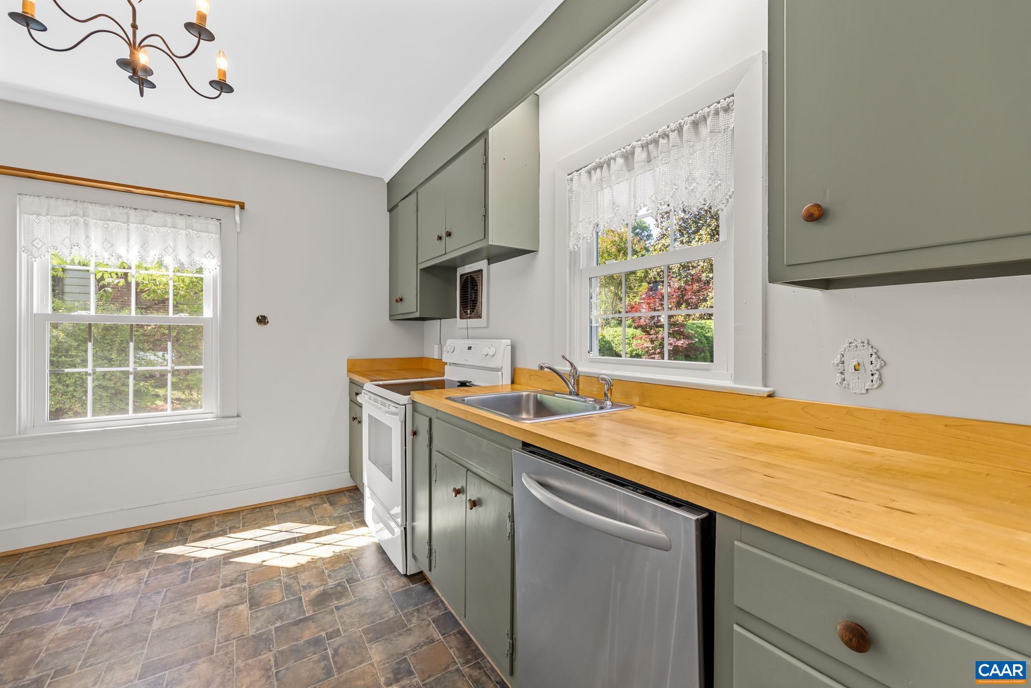 172 LANDON LN, ORANGE, Virginia 22960, 4 Bedrooms Bedrooms, ,3 BathroomsBathrooms,Residential,172 LANDON LN,677376 MLS # 677376 172 LANDON LN, ORANGE, Virginia 22960, 4 Bedrooms Bedrooms, ,3 BathroomsBathrooms,Residential,172 LANDON LN,677376 MLS # 677376