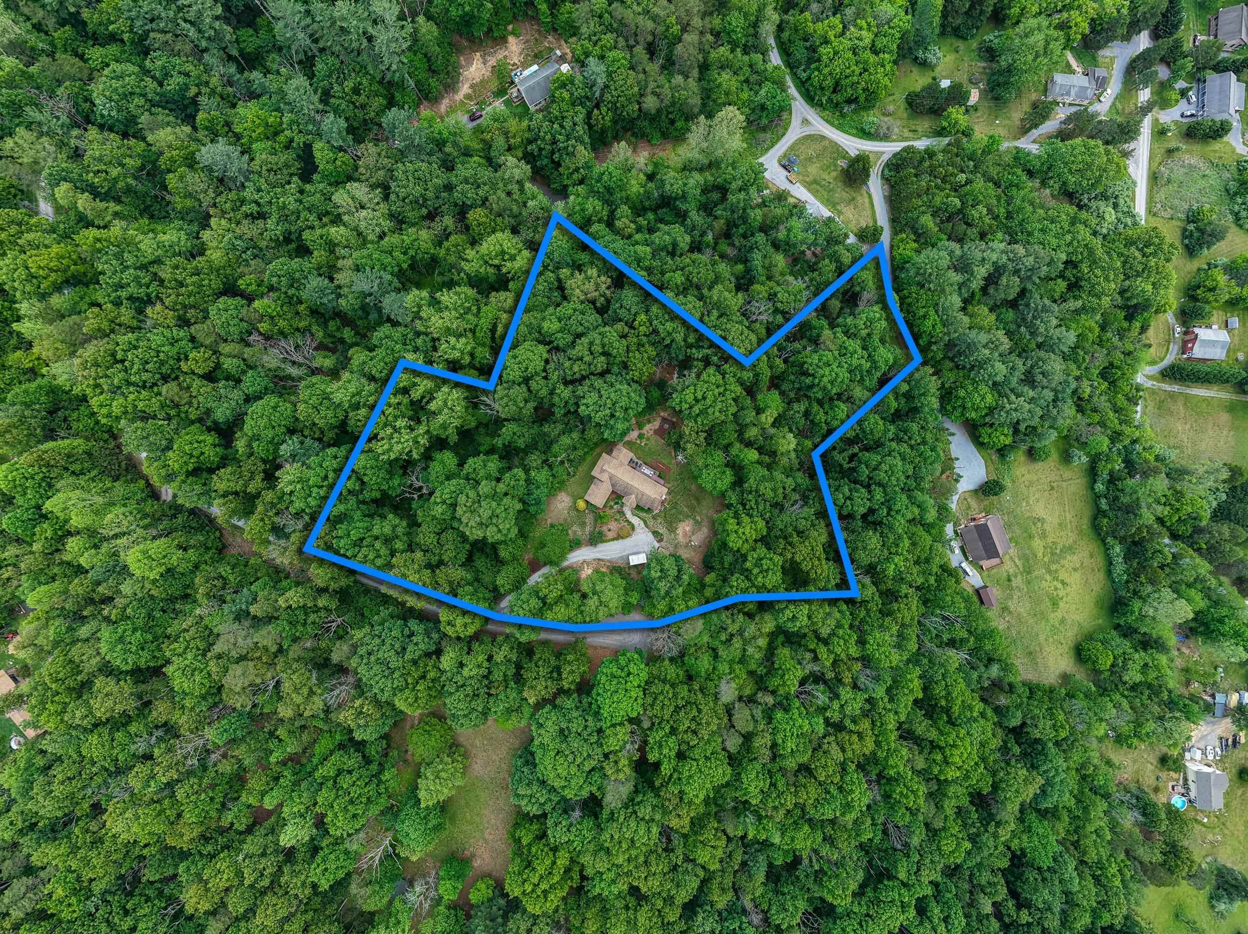 801 WOODSIDE DR, RILEYVILLE, Virginia 22650, 3 Bedrooms Bedrooms, ,3 BathroomsBathrooms,Residential,801 WOODSIDE DR,677379 MLS # 677379 801 WOODSIDE DR, RILEYVILLE, Virginia 22650, 3 Bedrooms Bedrooms, ,3 BathroomsBathrooms,Residential,801 WOODSIDE DR,677379 MLS # 677379