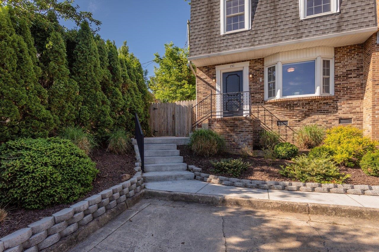 151 WAKEFIELD PL, HARRISONBURG, Virginia 22801, 3 Bedrooms Bedrooms, ,1 BathroomBathrooms,Residential,151 WAKEFIELD PL,677383 MLS # 677383 151 WAKEFIELD PL, HARRISONBURG, Virginia 22801, 3 Bedrooms Bedrooms, ,1 BathroomBathrooms,Residential,151 WAKEFIELD PL,677383 MLS # 677383