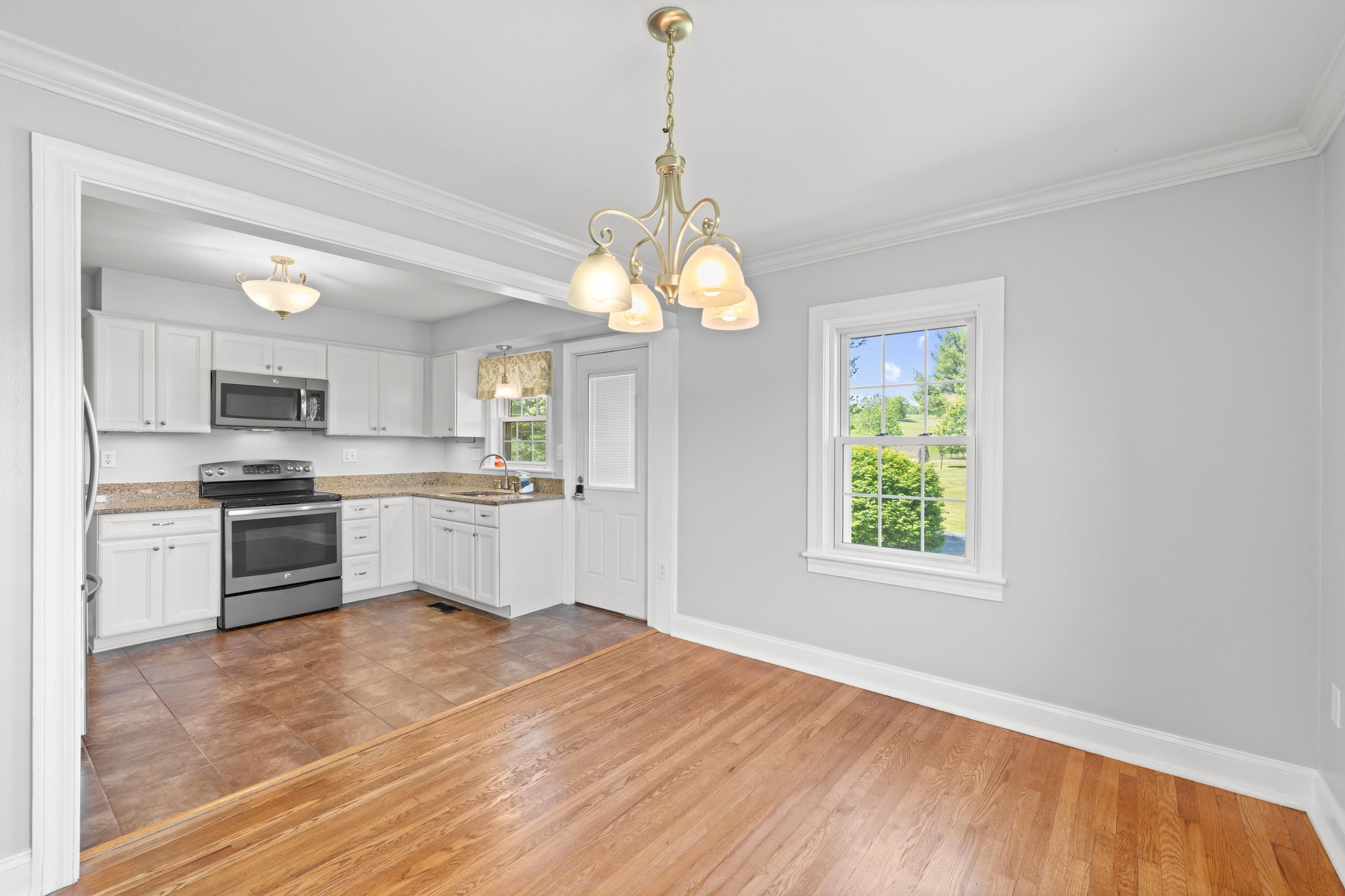 3246 CHURCHVILLE AVE, STAUNTON, Virginia 24401, 3 Bedrooms Bedrooms, ,2 BathroomsBathrooms,Residential,3246 CHURCHVILLE AVE,677391 MLS # 677391 3246 CHURCHVILLE AVE, STAUNTON, Virginia 24401, 3 Bedrooms Bedrooms, ,2 BathroomsBathrooms,Residential,3246 CHURCHVILLE AVE,677391 MLS # 677391
