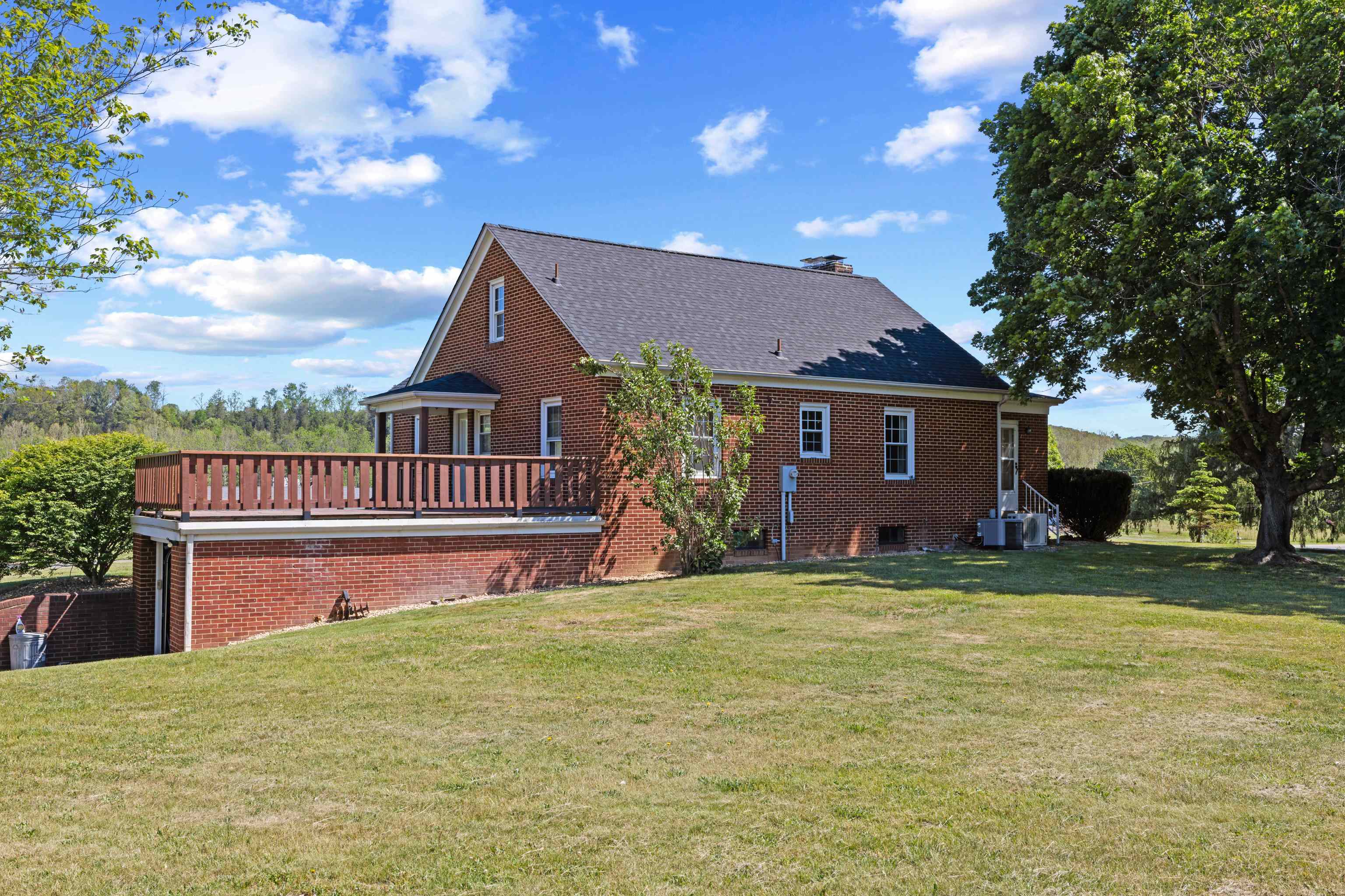 3246 CHURCHVILLE AVE, STAUNTON, Virginia 24401, 3 Bedrooms Bedrooms, ,2 BathroomsBathrooms,Residential,3246 CHURCHVILLE AVE,677391 MLS # 677391 3246 CHURCHVILLE AVE, STAUNTON, Virginia 24401, 3 Bedrooms Bedrooms, ,2 BathroomsBathrooms,Residential,3246 CHURCHVILLE AVE,677391 MLS # 677391
