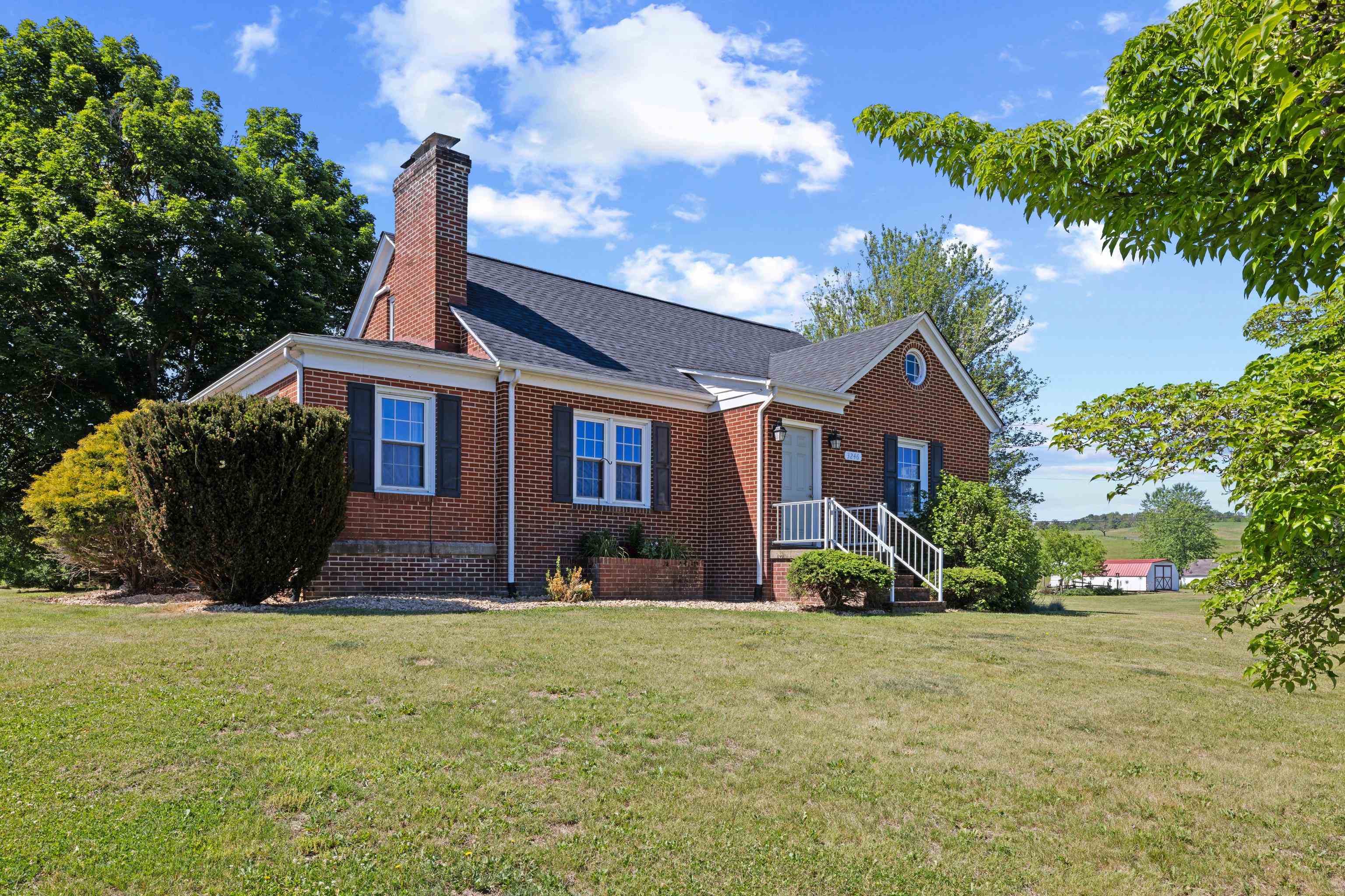 3246 CHURCHVILLE AVE, STAUNTON, Virginia 24401, 3 Bedrooms Bedrooms, ,2 BathroomsBathrooms,Residential,3246 CHURCHVILLE AVE,677391 MLS # 677391 3246 CHURCHVILLE AVE, STAUNTON, Virginia 24401, 3 Bedrooms Bedrooms, ,2 BathroomsBathrooms,Residential,3246 CHURCHVILLE AVE,677391 MLS # 677391