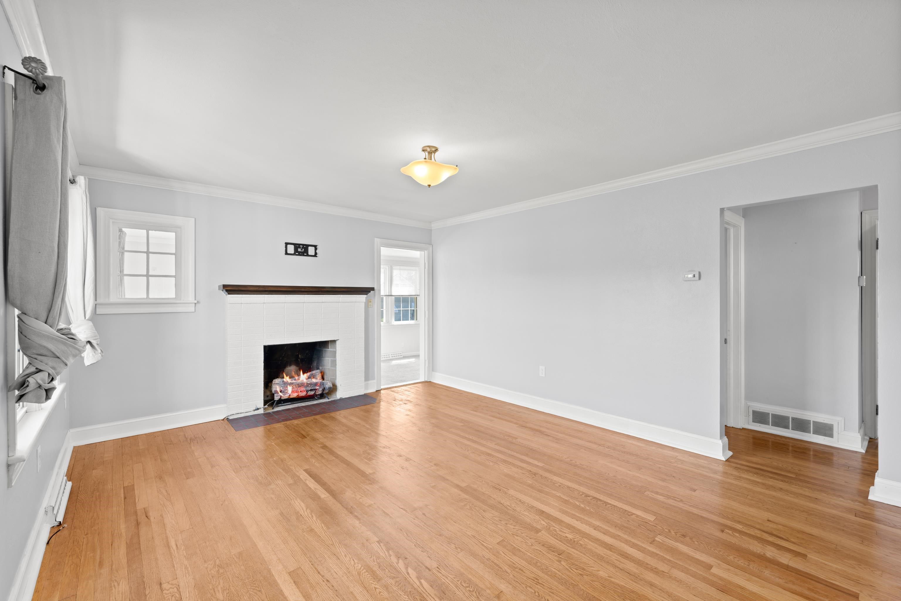 3246 CHURCHVILLE AVE, STAUNTON, Virginia 24401, 3 Bedrooms Bedrooms, ,2 BathroomsBathrooms,Residential,3246 CHURCHVILLE AVE,677391 MLS # 677391 3246 CHURCHVILLE AVE, STAUNTON, Virginia 24401, 3 Bedrooms Bedrooms, ,2 BathroomsBathrooms,Residential,3246 CHURCHVILLE AVE,677391 MLS # 677391