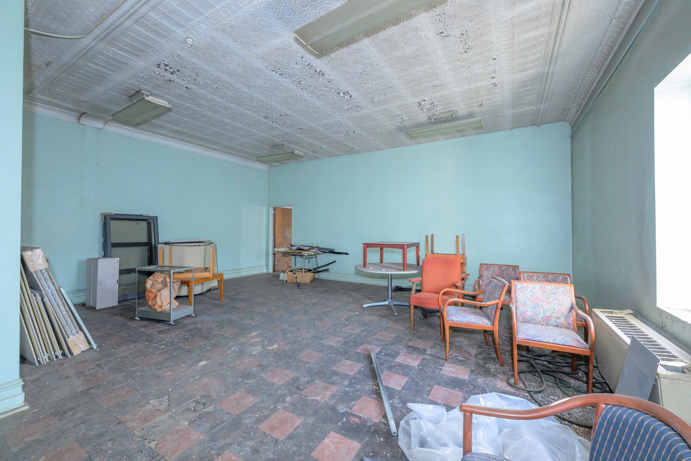 Second floor lounge and lunch area.