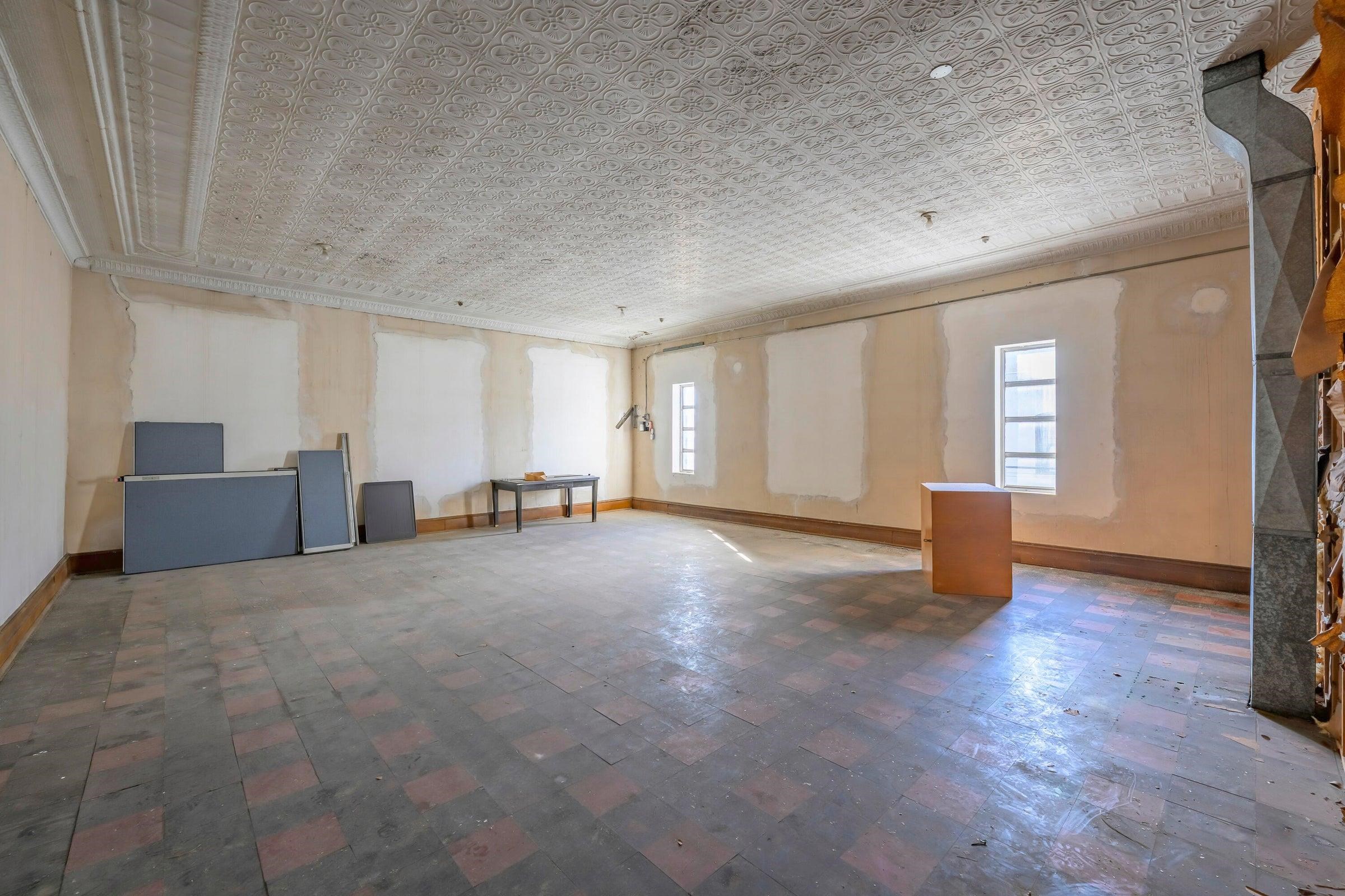 Second floor office space.