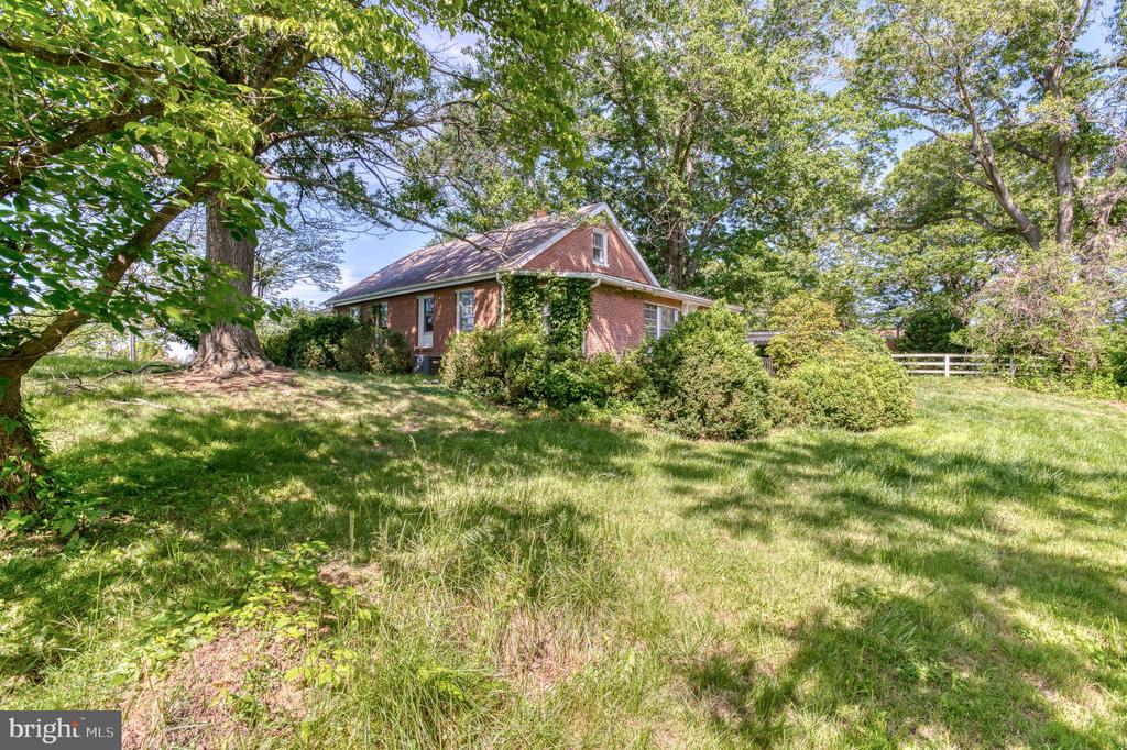 11439 SPERRYVILLE PIKE, CULPEPER, Virginia 22701, 3 Bedrooms Bedrooms, ,2 BathroomsBathrooms,Residential,11439 SPERRYVILLE PIKE,VACU2013618 MLS # VACU2013618 11439 SPERRYVILLE PIKE, CULPEPER, Virginia 22701, 3 Bedrooms Bedrooms, ,2 BathroomsBathrooms,Residential,11439 SPERRYVILLE PIKE,VACU2013618 MLS # VACU2013618