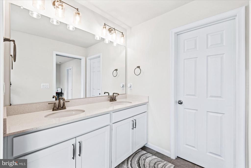 2848 WHITE TAIL DR, LOCUST GROVE, Virginia 22508, 3 Bedrooms Bedrooms, ,2 BathroomsBathrooms,Residential,2848 WHITE TAIL DR,VAOR2014026 MLS # VAOR2014026 2848 WHITE TAIL DR, LOCUST GROVE, Virginia 22508, 3 Bedrooms Bedrooms, ,2 BathroomsBathrooms,Residential,2848 WHITE TAIL DR,VAOR2014026 MLS # VAOR2014026