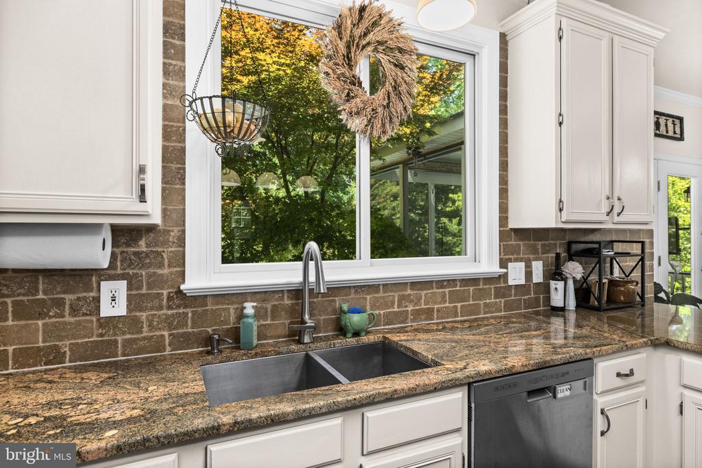 10610 EDINBURGH DR, SPOTSYLVANIA, Virginia 22553, 5 Bedrooms Bedrooms, ,3 BathroomsBathrooms,Residential,10610 EDINBURGH DR,VASP2041854 MLS # VASP2041854 10610 EDINBURGH DR, SPOTSYLVANIA, Virginia 22553, 5 Bedrooms Bedrooms, ,3 BathroomsBathrooms,Residential,10610 EDINBURGH DR,VASP2041854 MLS # VASP2041854