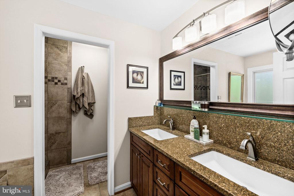 10610 EDINBURGH DR, SPOTSYLVANIA, Virginia 22553, 5 Bedrooms Bedrooms, ,3 BathroomsBathrooms,Residential,10610 EDINBURGH DR,VASP2041854 MLS # VASP2041854 10610 EDINBURGH DR, SPOTSYLVANIA, Virginia 22553, 5 Bedrooms Bedrooms, ,3 BathroomsBathrooms,Residential,10610 EDINBURGH DR,VASP2041854 MLS # VASP2041854