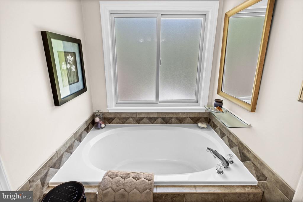 10610 EDINBURGH DR, SPOTSYLVANIA, Virginia 22553, 5 Bedrooms Bedrooms, ,3 BathroomsBathrooms,Residential,10610 EDINBURGH DR,VASP2041854 MLS # VASP2041854 10610 EDINBURGH DR, SPOTSYLVANIA, Virginia 22553, 5 Bedrooms Bedrooms, ,3 BathroomsBathrooms,Residential,10610 EDINBURGH DR,VASP2041854 MLS # VASP2041854