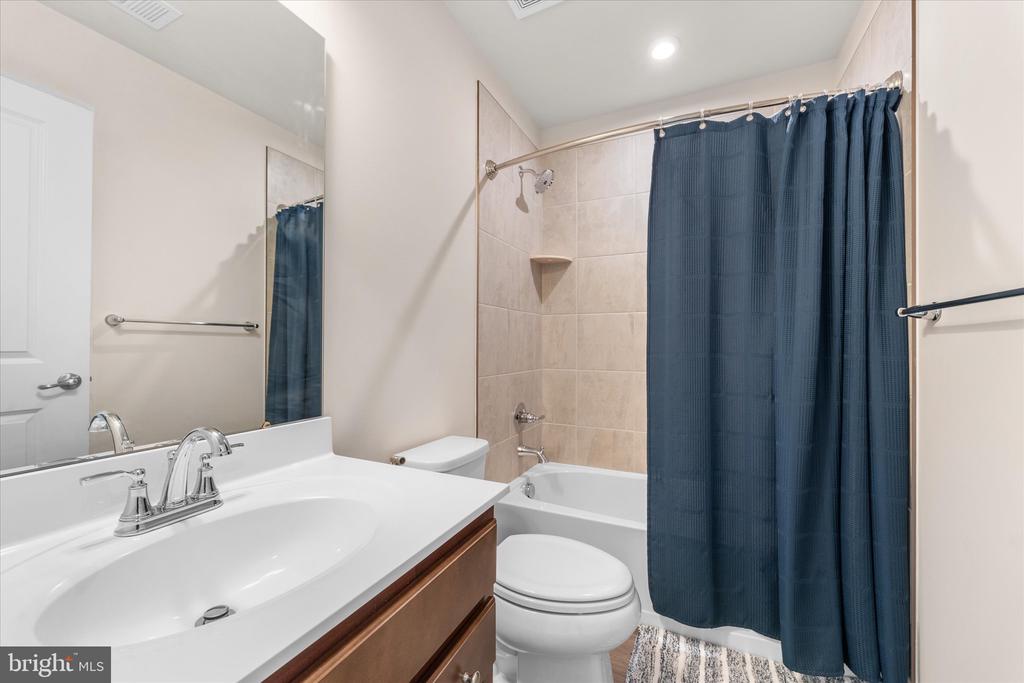 1776 SCENIC LOOP, CULPEPER, Virginia 22701, 3 Bedrooms Bedrooms, ,2 BathroomsBathrooms,Residential,1776 SCENIC LOOP,VACU2013572 MLS # VACU2013572 1776 SCENIC LOOP, CULPEPER, Virginia 22701, 3 Bedrooms Bedrooms, ,2 BathroomsBathrooms,Residential,1776 SCENIC LOOP,VACU2013572 MLS # VACU2013572