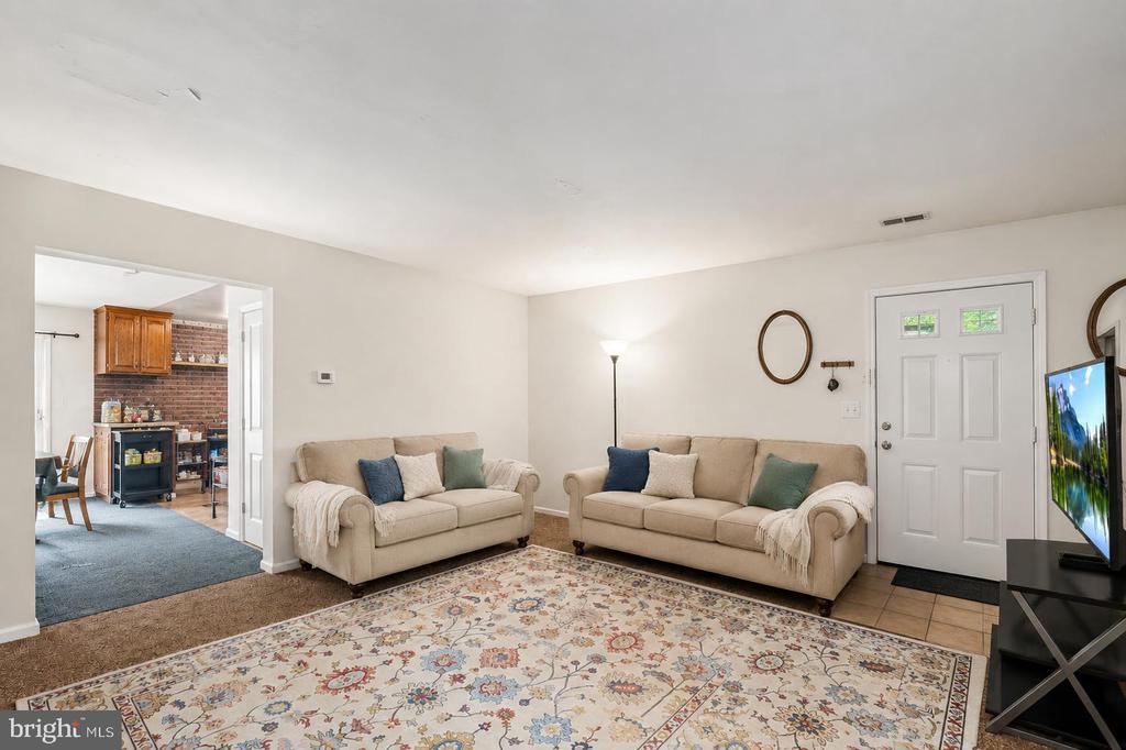 307 OLDE GREENWICH DR, FREDERICKSBURG, Virginia 22408, 3 Bedrooms Bedrooms, ,1 BathroomBathrooms,Residential,OLDE GREENWICH,307 OLDE GREENWICH DR,VASP2042064 MLS # VASP2042064