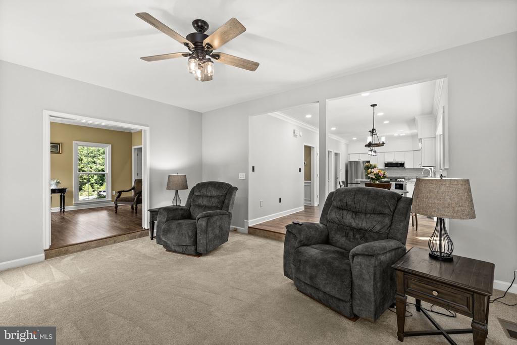 10742 BRIDLEREIN CT, SPOTSYLVANIA, Virginia 22553, 4 Bedrooms Bedrooms, ,2 BathroomsBathrooms,Residential,10742 BRIDLEREIN CT,VASP2042016 MLS # VASP2042016