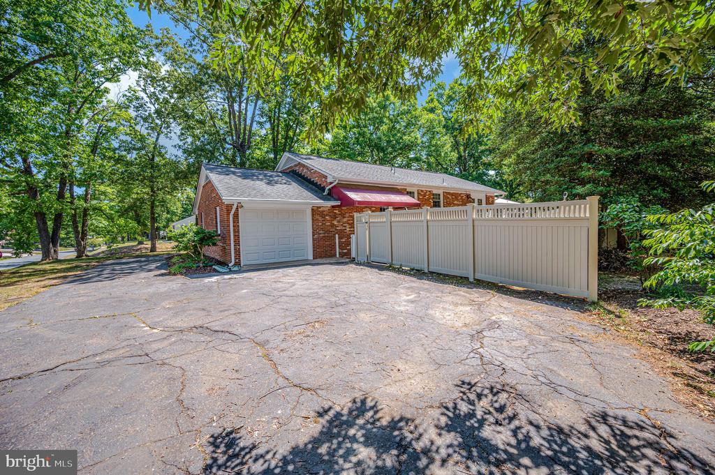 4212 ROSEMONT LN, FREDERICKSBURG, Virginia 22408, 4 Bedrooms Bedrooms, ,2 BathroomsBathrooms,Residential,4212 ROSEMONT LN,VASP2042072 MLS # VASP2042072