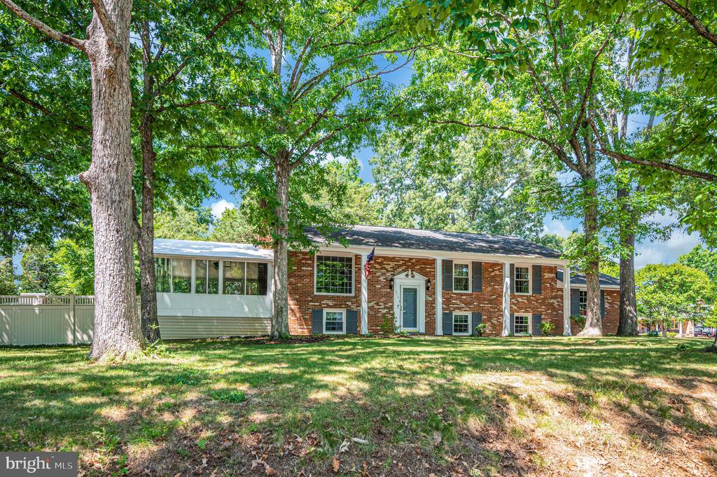 4212 ROSEMONT LN, FREDERICKSBURG, Virginia 22408, 4 Bedrooms Bedrooms, ,2 BathroomsBathrooms,Residential,4212 ROSEMONT LN,VASP2042072 MLS # VASP2042072