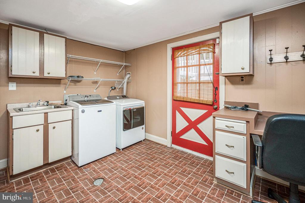4212 ROSEMONT LN, FREDERICKSBURG, Virginia 22408, 4 Bedrooms Bedrooms, ,2 BathroomsBathrooms,Residential,4212 ROSEMONT LN,VASP2042072 MLS # VASP2042072