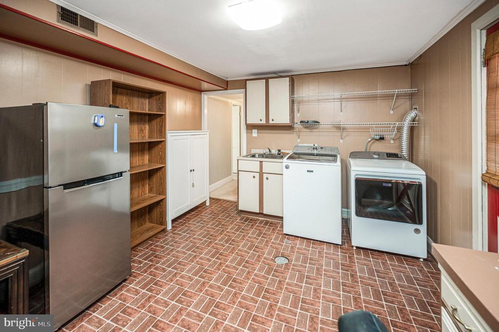 4212 ROSEMONT LN, FREDERICKSBURG, Virginia 22408, 4 Bedrooms Bedrooms, ,2 BathroomsBathrooms,Residential,4212 ROSEMONT LN,VASP2042072 MLS # VASP2042072