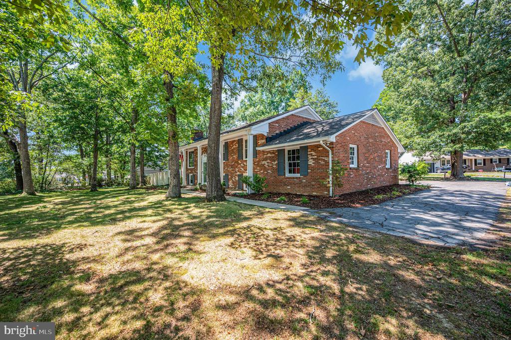 4212 ROSEMONT LN, FREDERICKSBURG, Virginia 22408, 4 Bedrooms Bedrooms, ,2 BathroomsBathrooms,Residential,4212 ROSEMONT LN,VASP2042072 MLS # VASP2042072