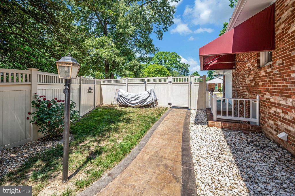 4212 ROSEMONT LN, FREDERICKSBURG, Virginia 22408, 4 Bedrooms Bedrooms, ,2 BathroomsBathrooms,Residential,4212 ROSEMONT LN,VASP2042072 MLS # VASP2042072