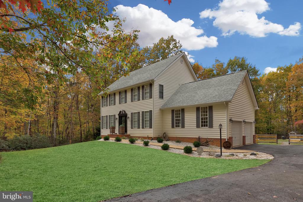 13612 PERIMETER DR, FREDERICKSBURG, Virginia 22407, 3 Bedrooms Bedrooms, ,3 BathroomsBathrooms,Residential,13612 PERIMETER DR,VASP2041930 MLS # VASP2041930