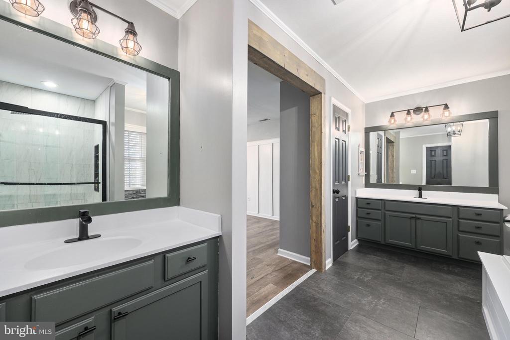 13612 PERIMETER DR, FREDERICKSBURG, Virginia 22407, 3 Bedrooms Bedrooms, ,3 BathroomsBathrooms,Residential,13612 PERIMETER DR,VASP2041930 MLS # VASP2041930