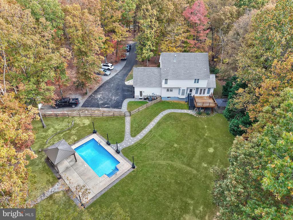 13612 PERIMETER DR, FREDERICKSBURG, Virginia 22407, 3 Bedrooms Bedrooms, ,3 BathroomsBathrooms,Residential,13612 PERIMETER DR,VASP2041930 MLS # VASP2041930